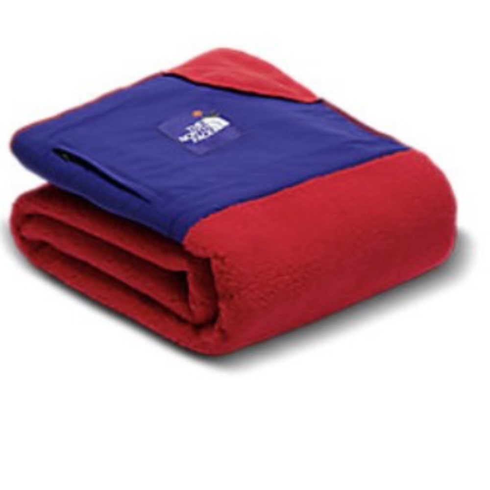 The North Face x Olivia Kim Red Fuzzy Fleece Blanket Rare